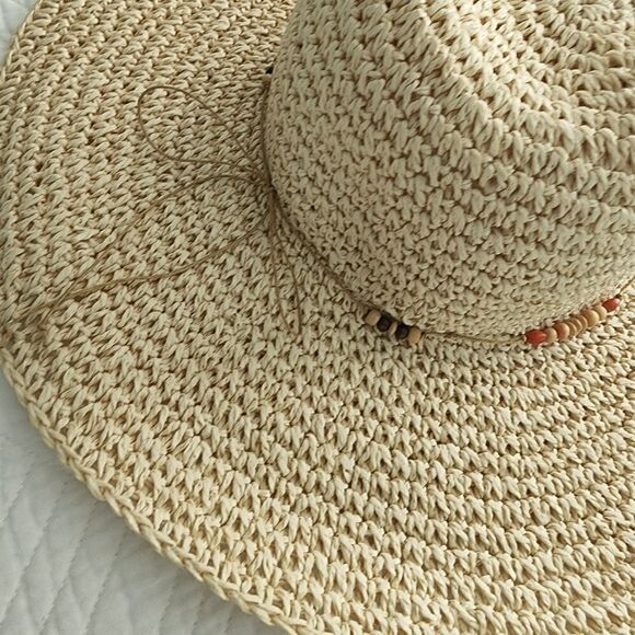 Broner 100% paper hat - Picture 3 of 9